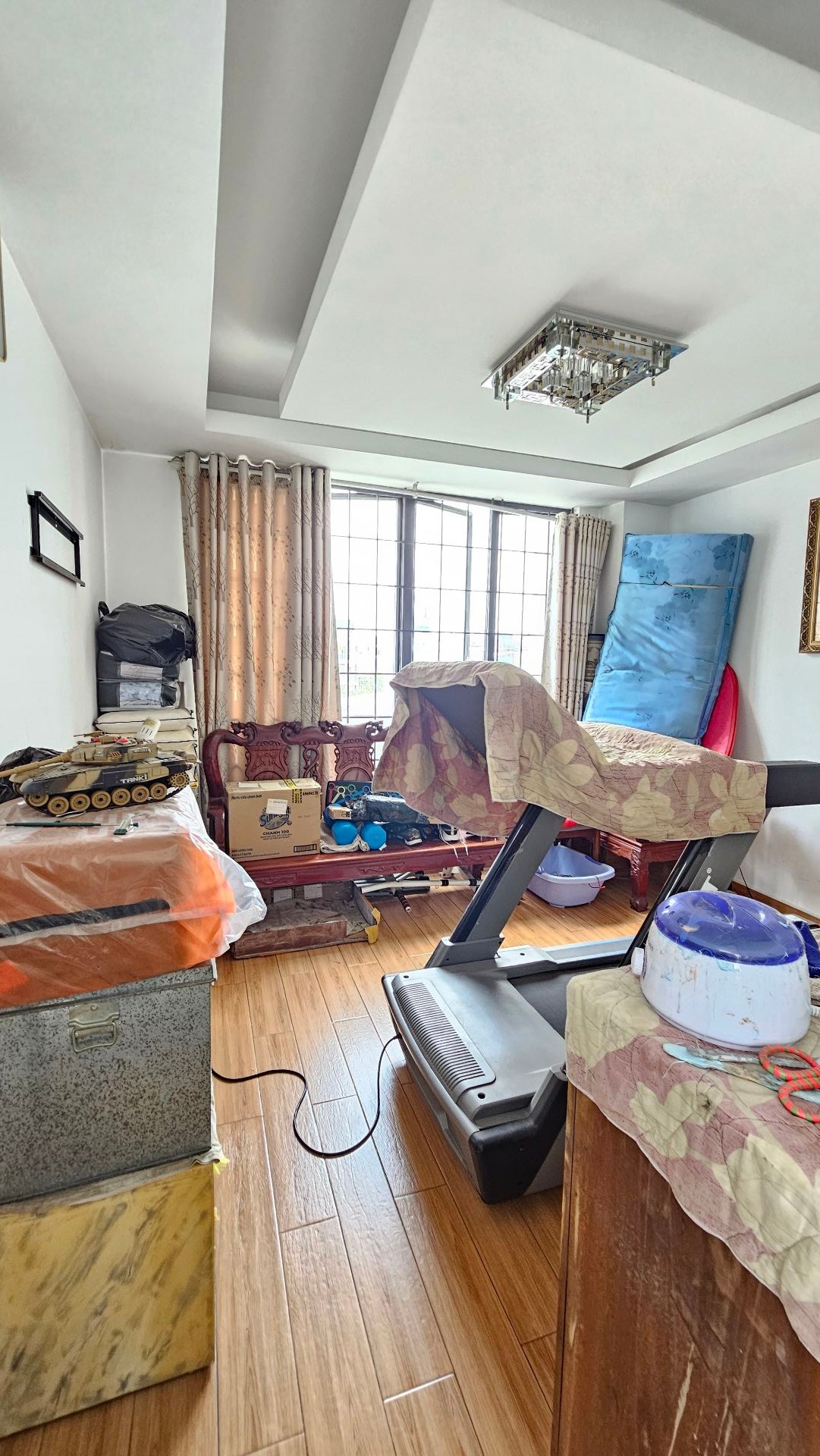 Mặt tiền Tây Sơn đường 10m, 74m2, 5 tầng, 5PN, đầy đủ nội thất, Chỉ 9.8 tỷ