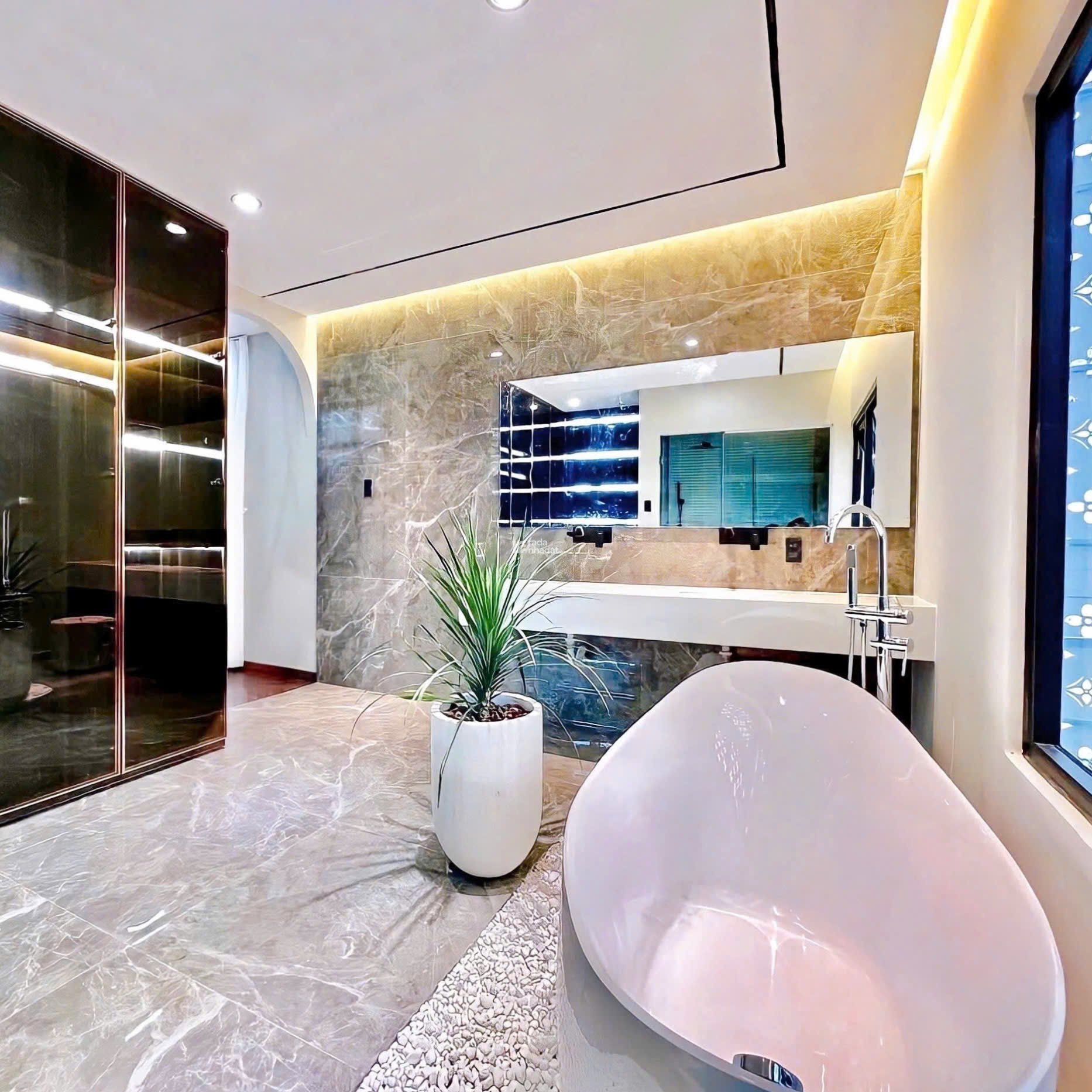 BÁN NHÀ BIỆT THỰ THÔNG MINH GẦN QUANG TRUNG QUẬN GÒ VẤP, 6TẦNG, THANG MÁY, 4.8x12 m, 15 TỶ