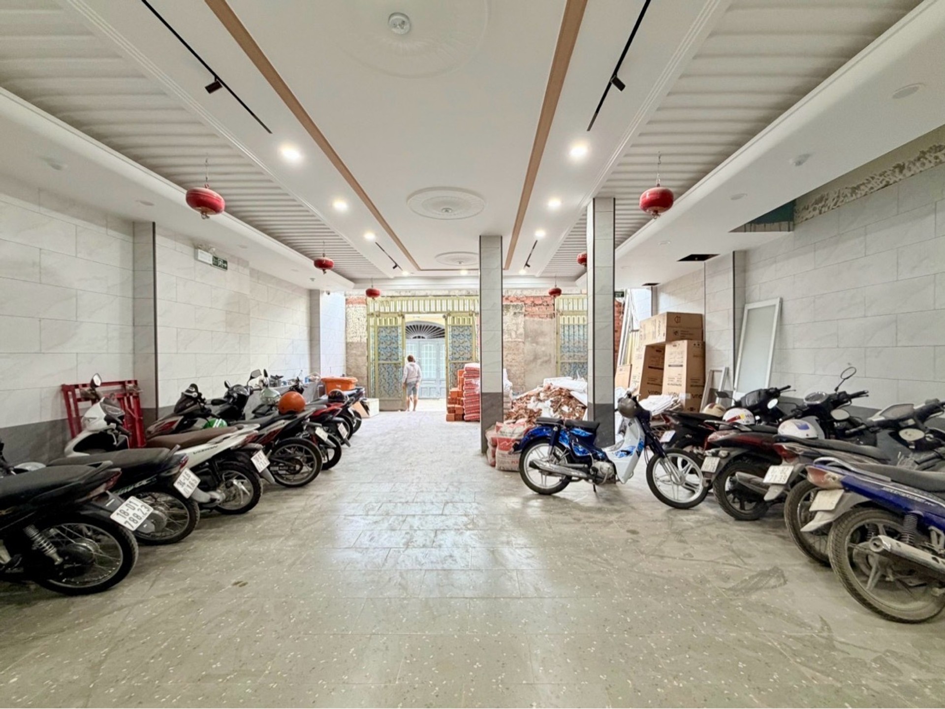 CHDV 5 tầng thang máy Huỳnh Văn Nghệ, 192m2, 8x25, 37 phòng, tỷ suất 8%/năm