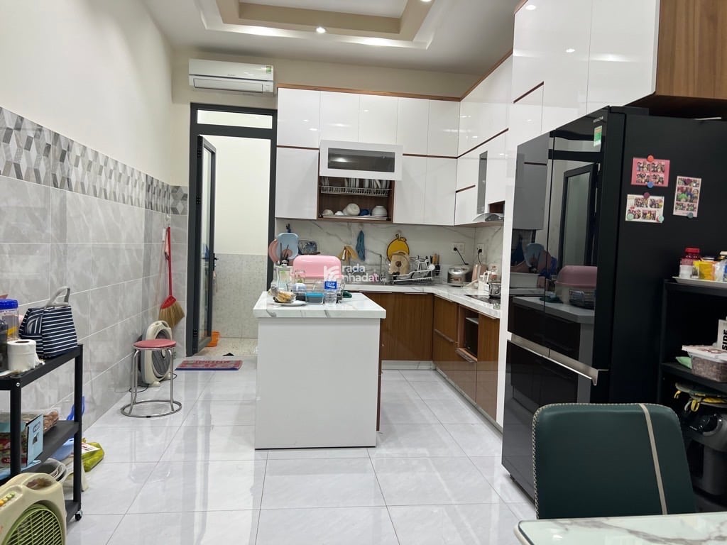  10M  thông Nguyễn Đình Khơi phường 4 Tân Bình, Đường 2 xe tải tránh nhau, Khu VIP SÂN BAY -