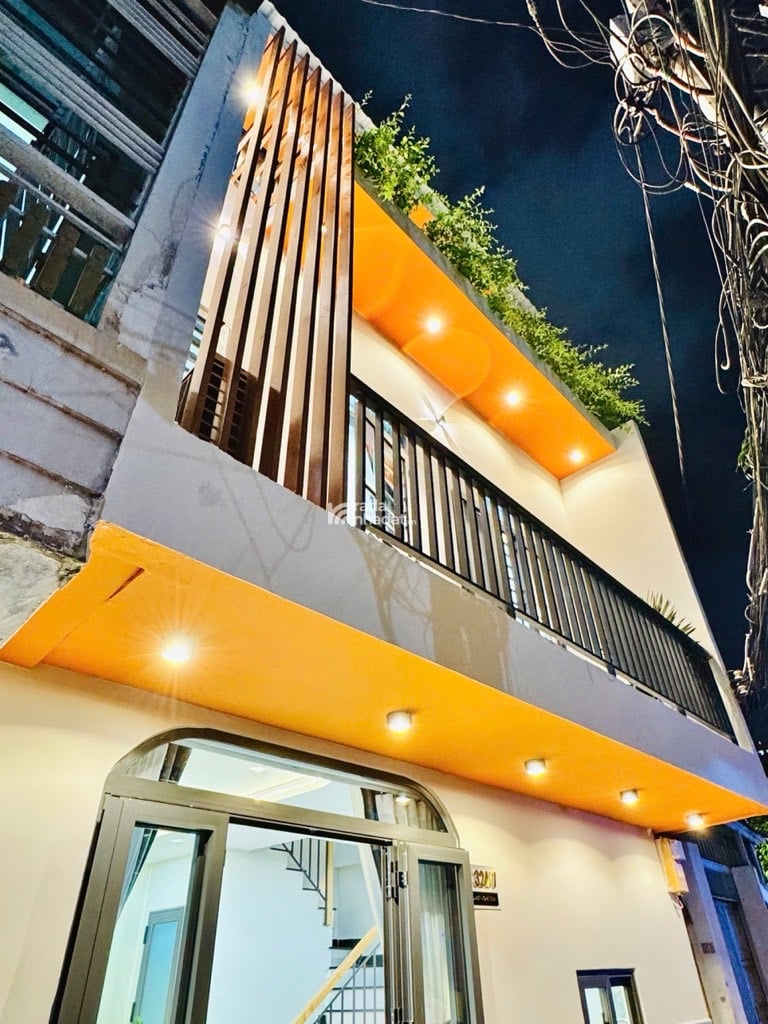 SÁT Q1. HẺM XE HƠI XÔ VIẾT NGHỆ TĨNH, BÌNH THẠNH, 30M2 Ở NGAY. GIẢM 350TR CHỈ CÒN 5.8T TL 