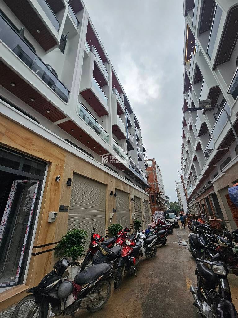 BÁN NHÀ BÌNH HƯNG HÒA B 91M2 7.X TỶ 5 TẦNG NỘI THẤT HẺM NHỰA 8M XE HƠI NGỦ BÌNH TÂN 