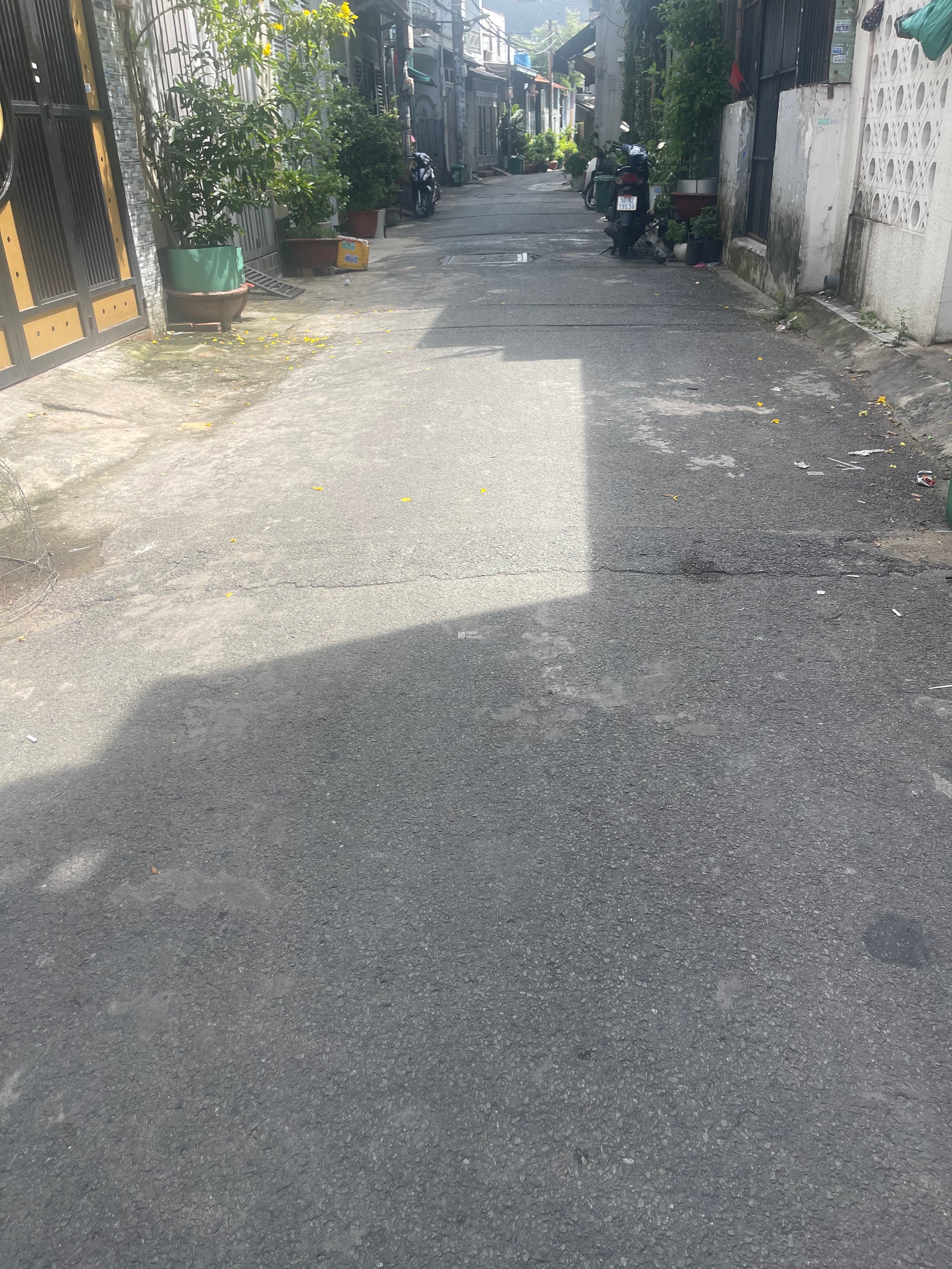 Nhà chính chủ hẻm xe tải 7m ngay bình trị đông 