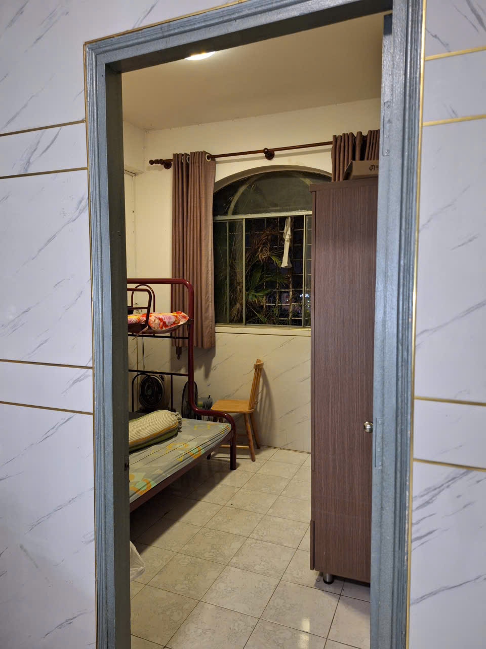 Chính Chủ Bán Gấp Căn Góc Chung Cư Hùng Vương Điện Máy Q.5 - 54m2, 2PN - Sổ Hồng Riêng (Thang Máy)