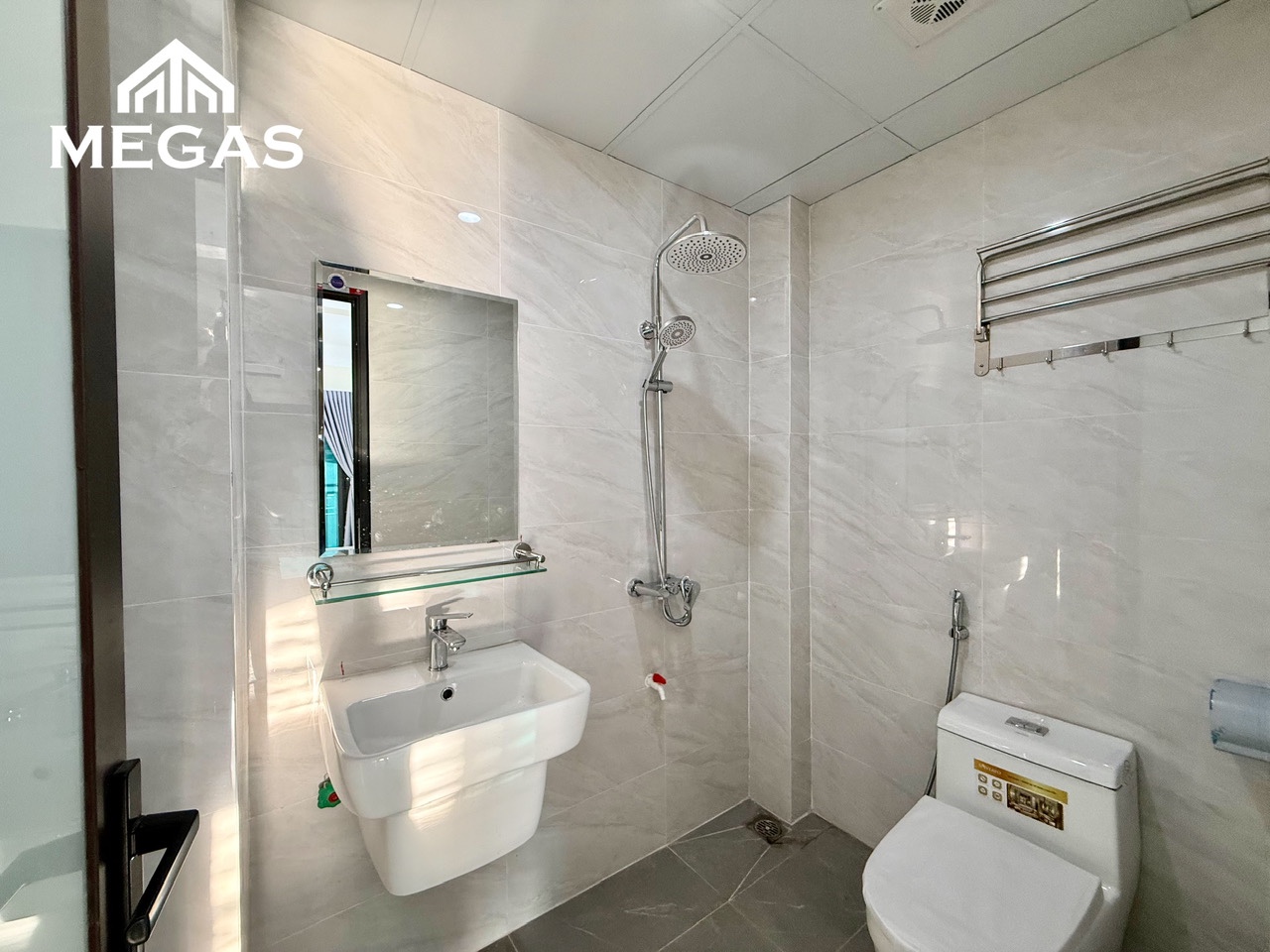 STUDIO MỚI TÁCH BẾP - 45M2 TẠI LÊ QUANG ĐẠO, NGAY SÂN VẬN ĐỘNG MỸ ĐÌNH - BAN CÔNG THOÁNG - VÀO LUÔN
