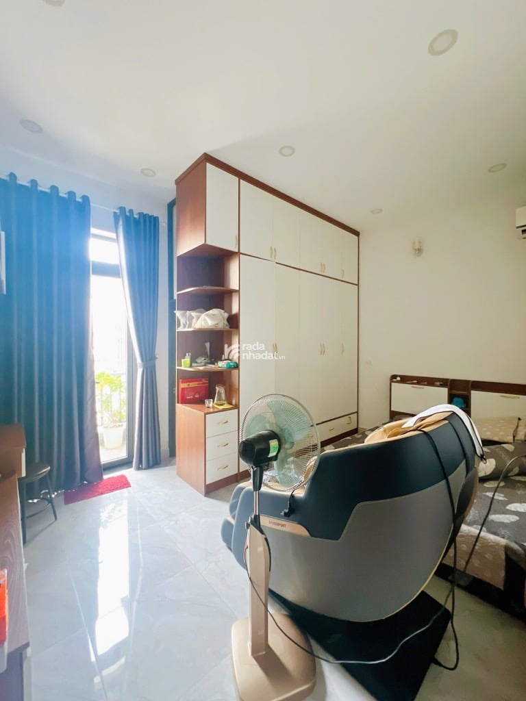 GÓC 2 TẦNG ĐẸP - 55M2 - NGANG 4.2M - 3PN - KHU VIP KINH DOANH CHỢ ĐÊM NGUYỄN SƠN - NGUYỄN NHŨ LÂM