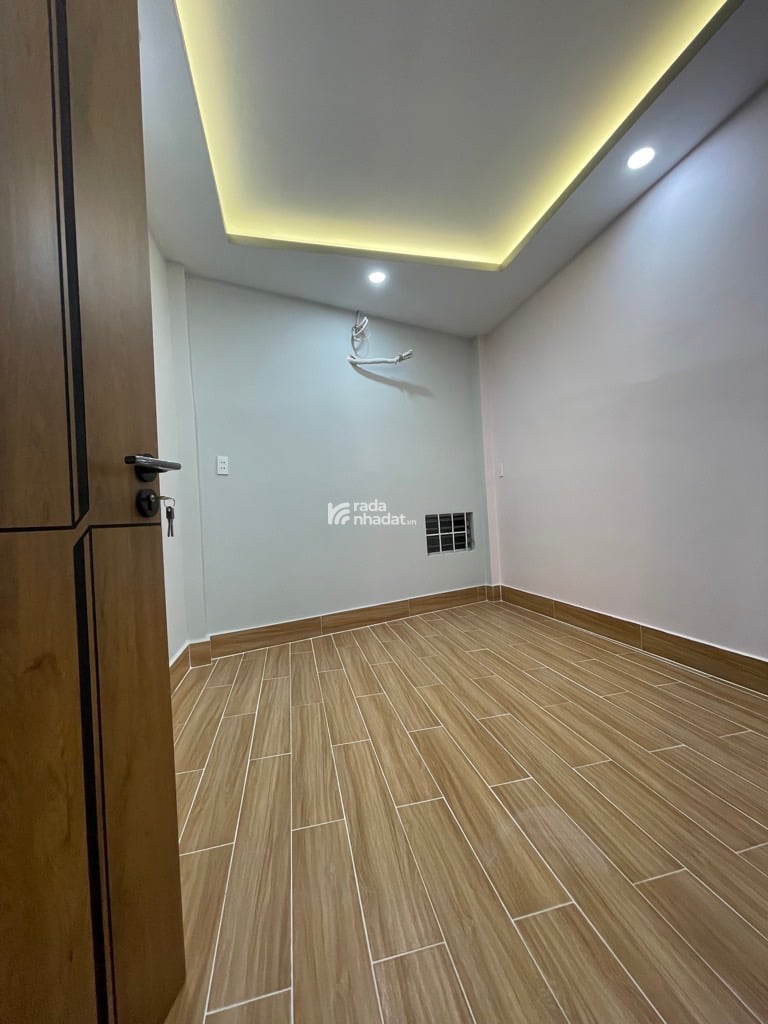 NHÀ MỚI 3 TẦNG - P.10 TÂN BÌNH - 3 PHÒNG NGỦ - XE HƠI ĐẬU CỬA - TIỆN ÍCH BAO QUANH