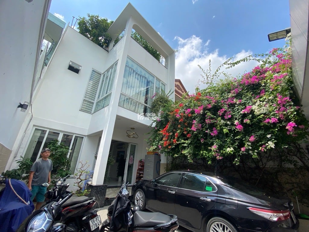 BIỆT THỰ 3 TẦNG - BÀU CÁT 2 - P14 -TÂN BÌNH-DT: 6.8*28M- 36 TỶ