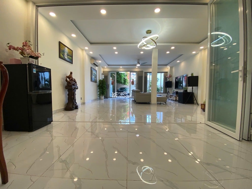 BIỆT THỰ 3 TẦNG - BÀU CÁT 2 - P14 -TÂN BÌNH-DT: 6.8*28M- 36 TỶ