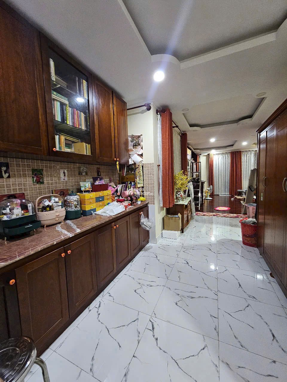 nhà 6,5x20m đường 49 Phường Tân quy Quận 7. hầm 5 tầng