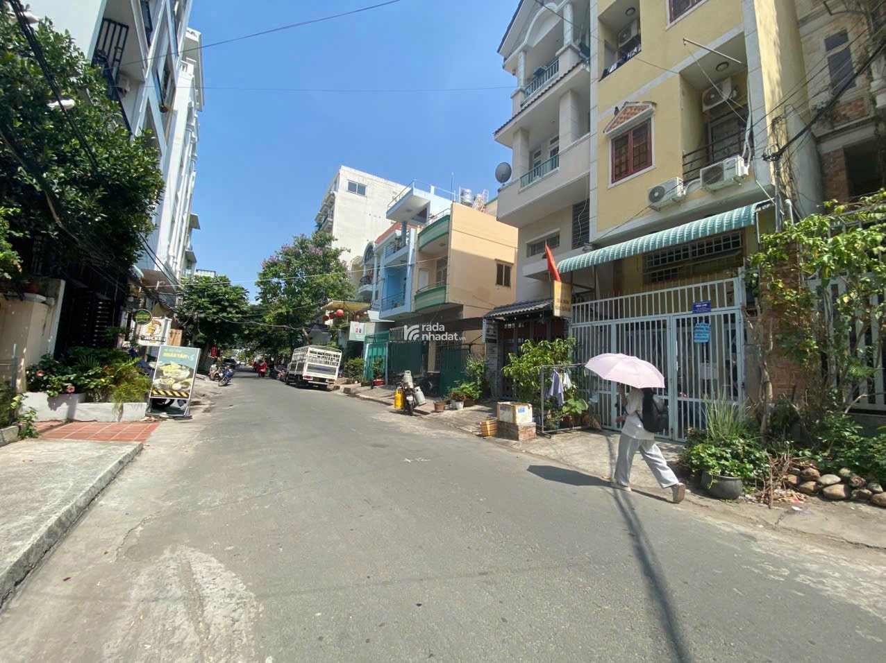 nhà 6,5x20m đường 49 Phường Tân quy Quận 7. hầm 5 tầng