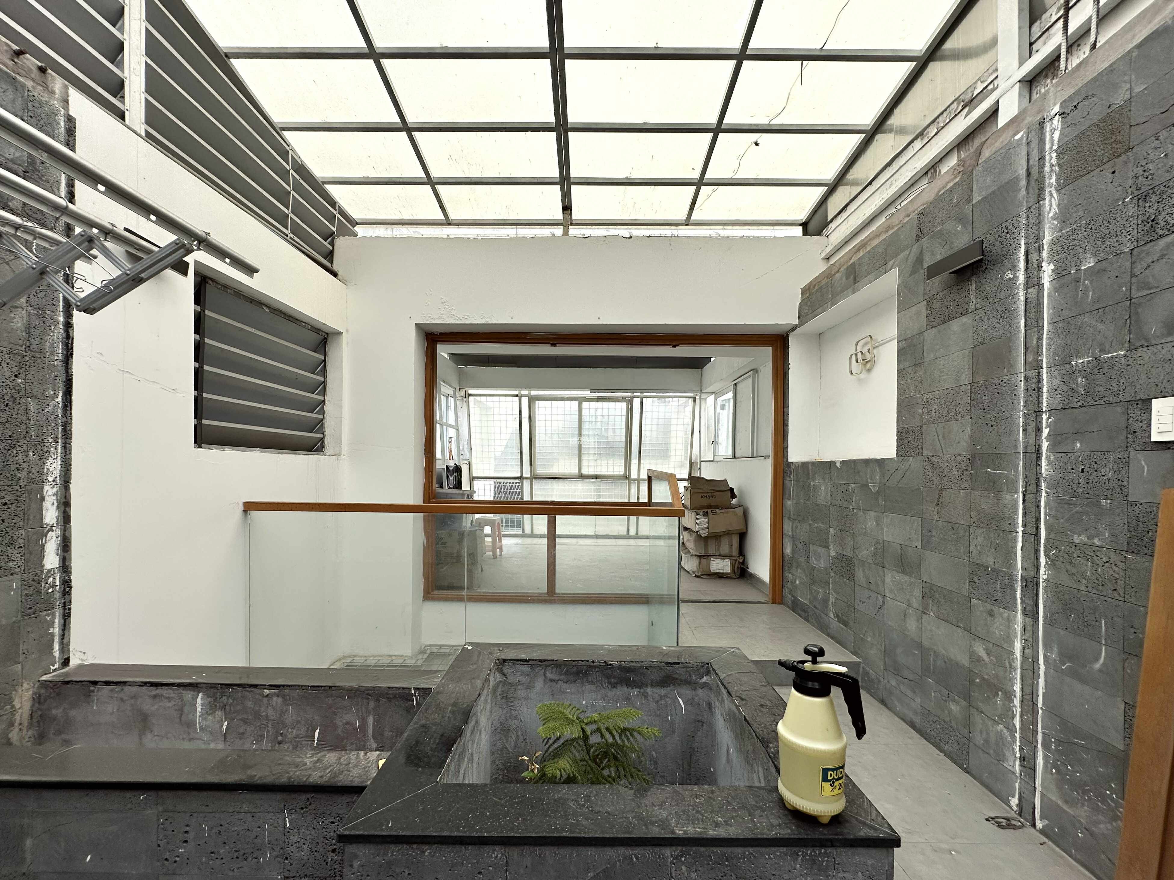 KHÔNG NHÀ BÁN - ĐỐI DIỆN NHÀ THỜ TÂN ĐỊNH, CẠNH CHỢ - NHÀ ĐẸP 5 TẦNG - 70M2 (4.2x16.5) - 21.8 TỶ