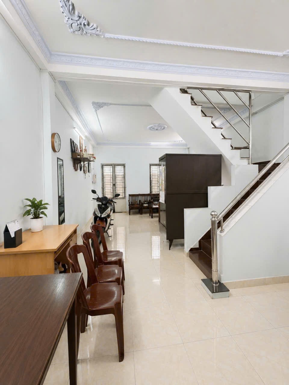 Nhà đẹp  Đường Tô Hiệu gần Đầm Sen sát khu Hòa Bình , Tân Phú 