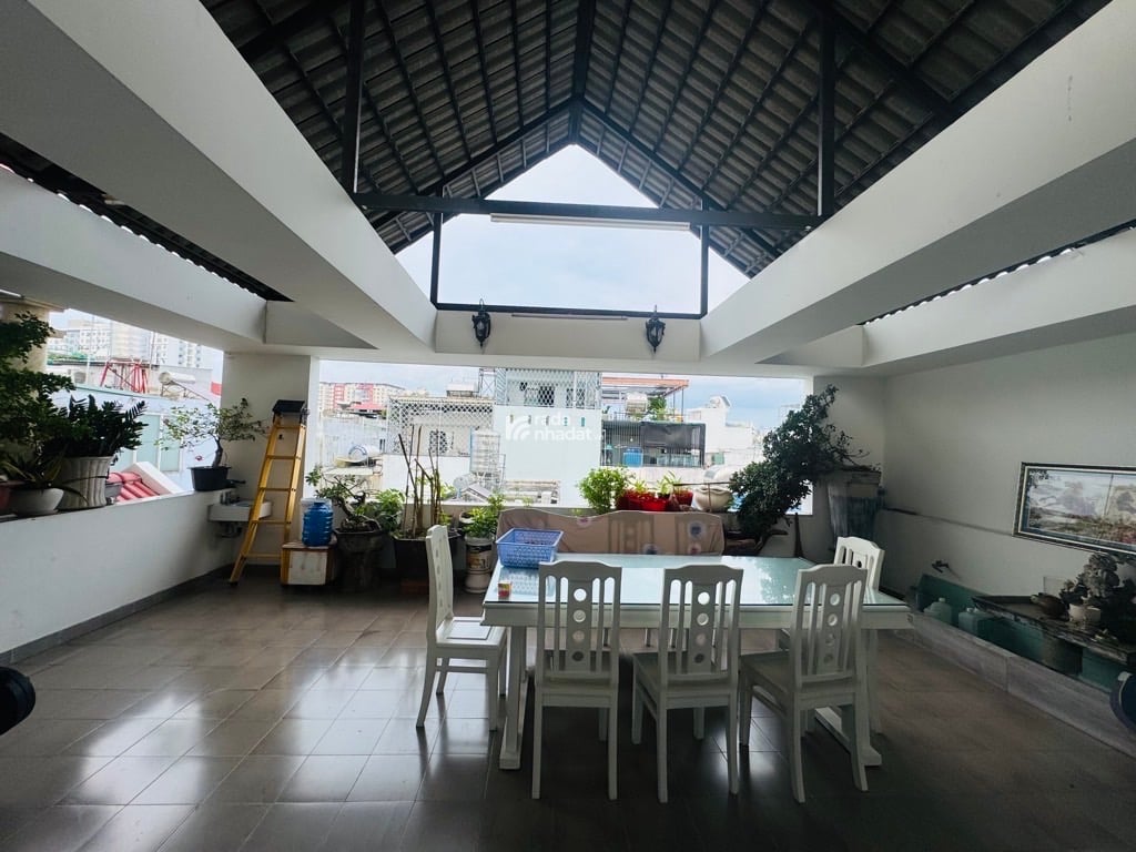  SIÊU PHẨM BIỆT THỰ –NGANG HIẾM 8x19 VUÔNG A4- NGAY CHỢ VẢI PHÚ THỌ HÒA, Q.TÂN PHÚ NHỈNH 