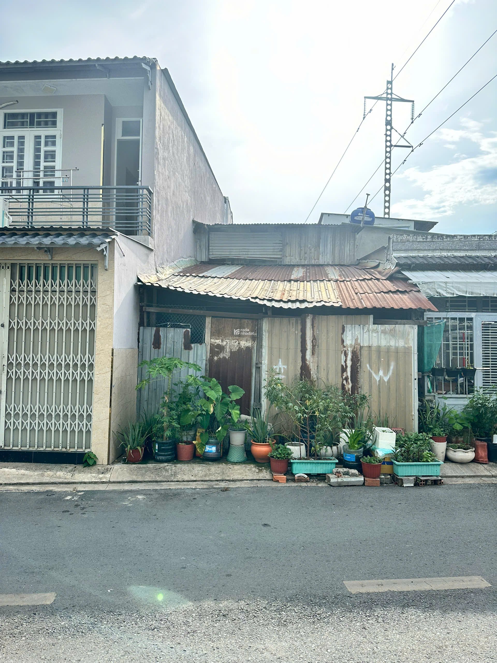 Bán nhà riêng 1 mặt tiền Diên Hồng 1 mặt hẻm Lê Văn Duyệt, 12 tỷ, 88.5m2, mặt tiền 4.5m, giá tốt!