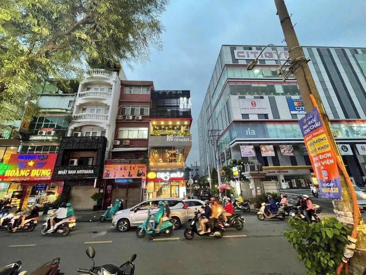 DUY NHẤT! Bán MT cạnh Vạn Hạnh Mall, Q.10  4.5x17m 4 tầng chỉ 36 tỷ.