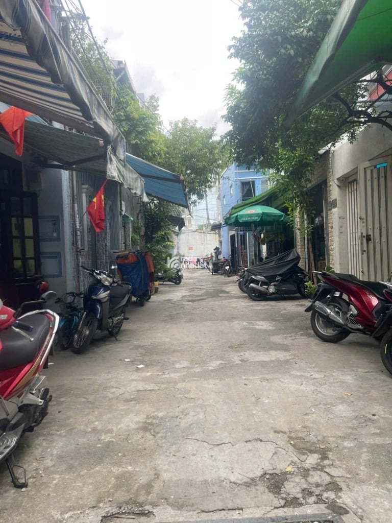 SÁT VÁCH TB, GẦN HXH TÂN THÀNH, TÂN PHÚ, 21M2 HIẾM CÓ. GIẢM 550TR CHỈ 2.7T TL TỐT