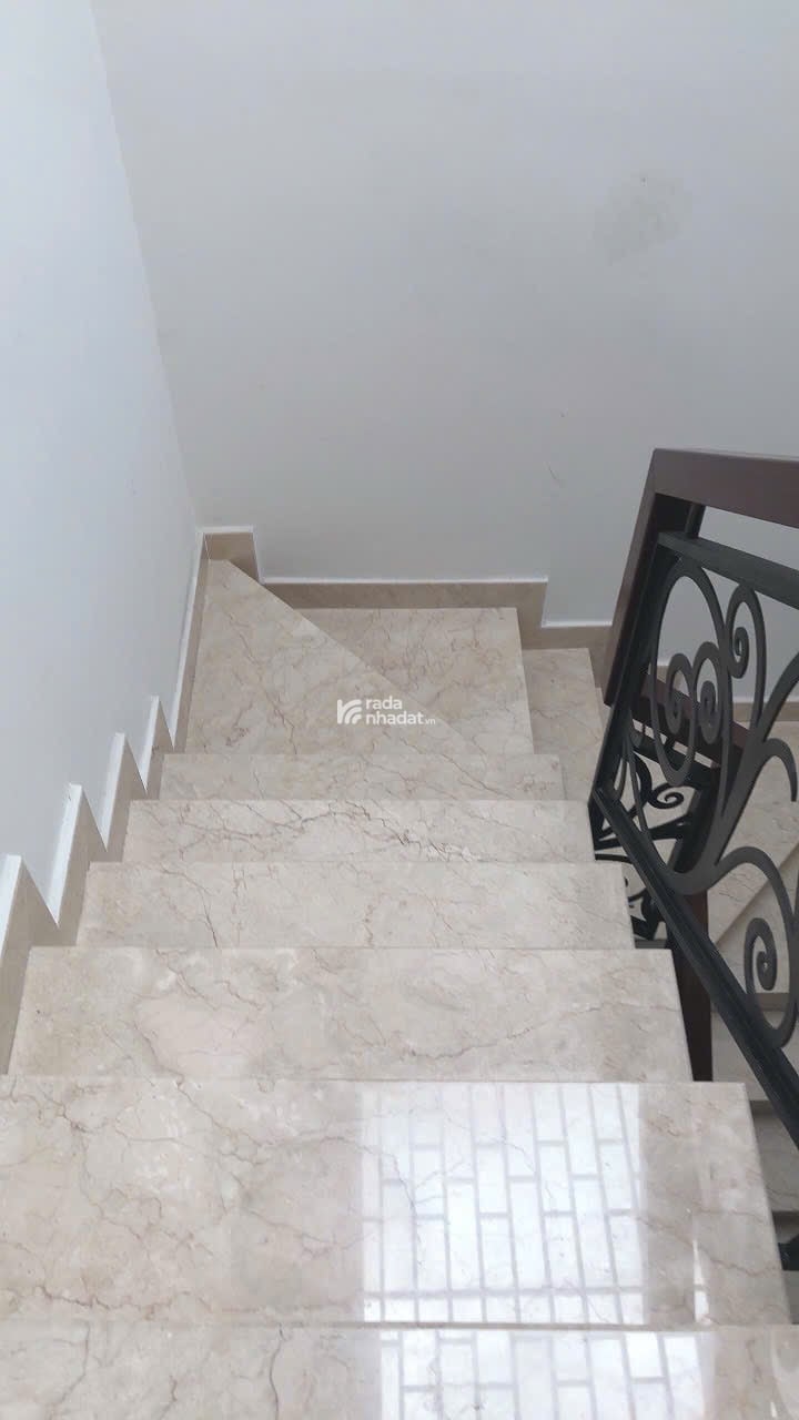 Bán nhà mặt tiền đường Phổ Quang, Phú Nhuận 