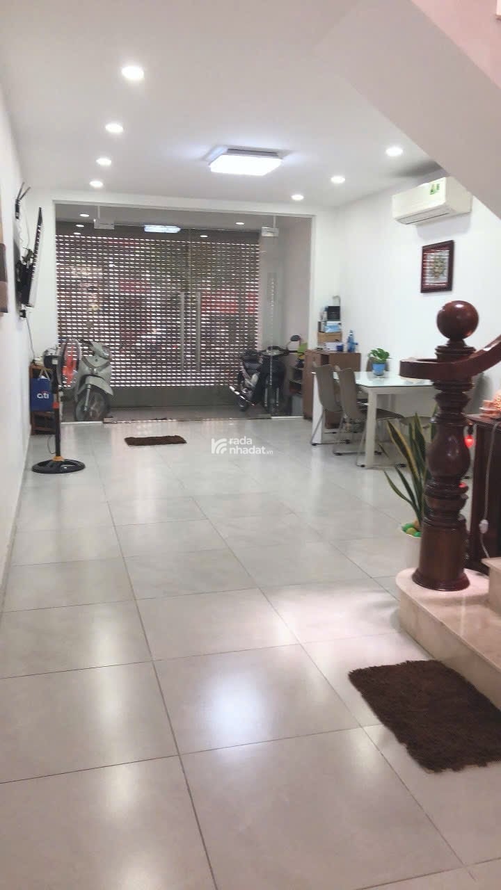 Bán nhà mặt tiền đường Phổ Quang, Phú Nhuận 