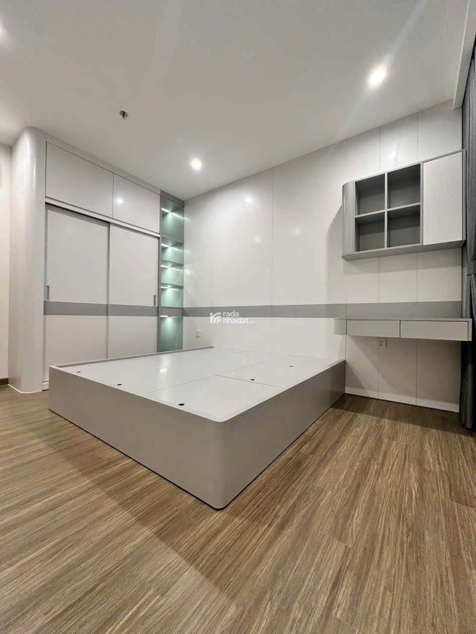 Chính chủ bán căn hộ D22 Trần Bình, diện tích 60m2, 2 ngủ, nội thất đầy đủ, sổ đỏ sang tên ngay