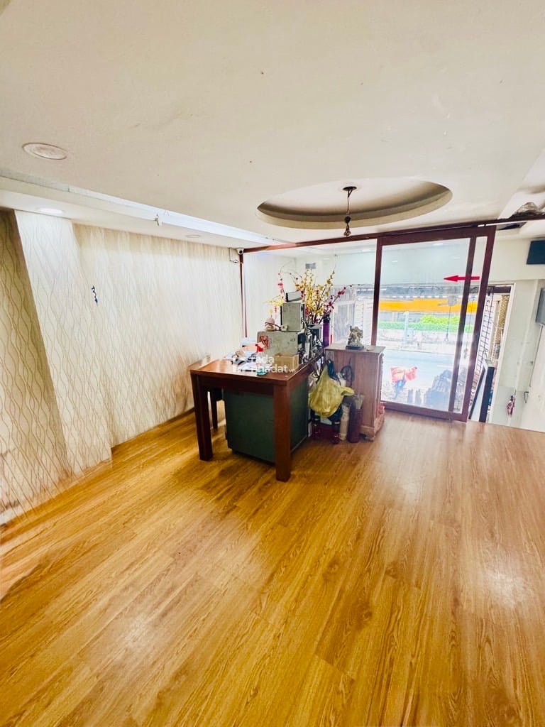 MẶT PHỐ MAI XUÂN THƯỞNG SẦM UẤT NGÀY ĐÊM - NHÀ 5 