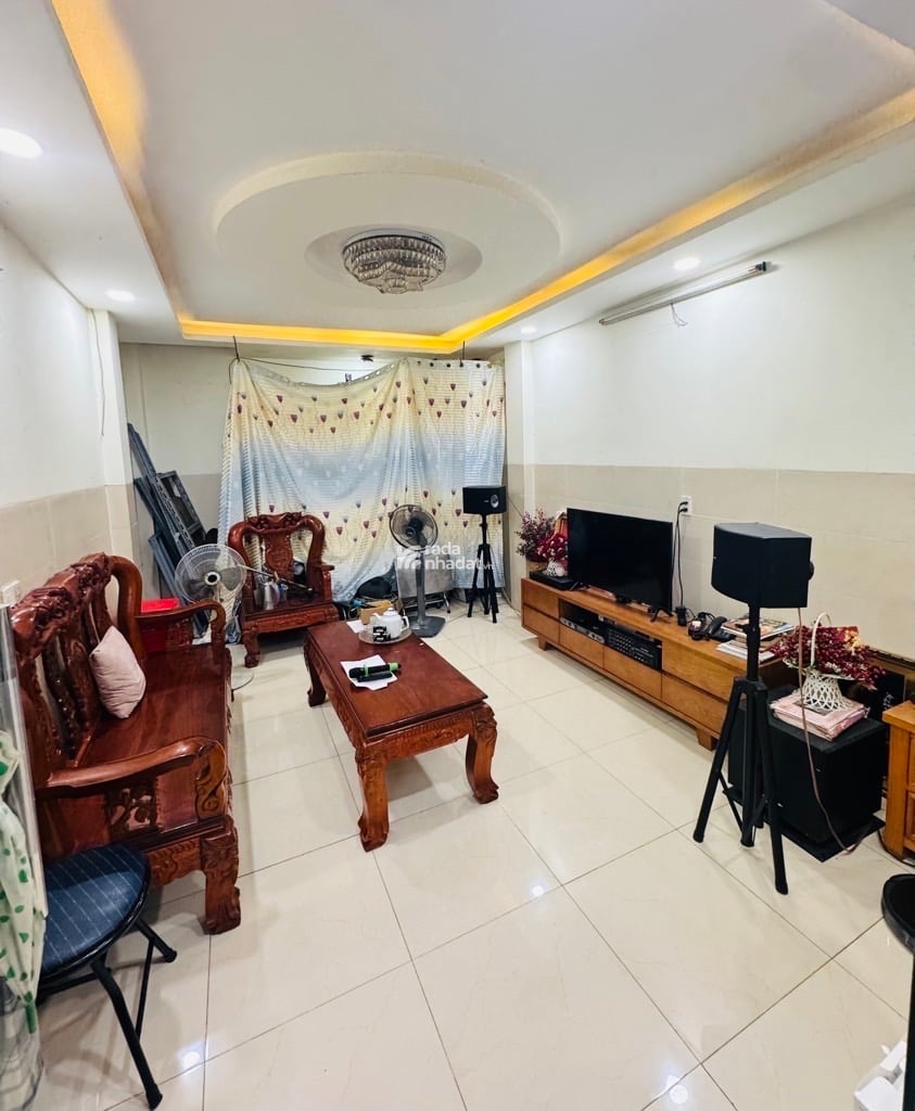 MẶT PHỐ MAI XUÂN THƯỞNG SẦM UẤT NGÀY ĐÊM - NHÀ 5 