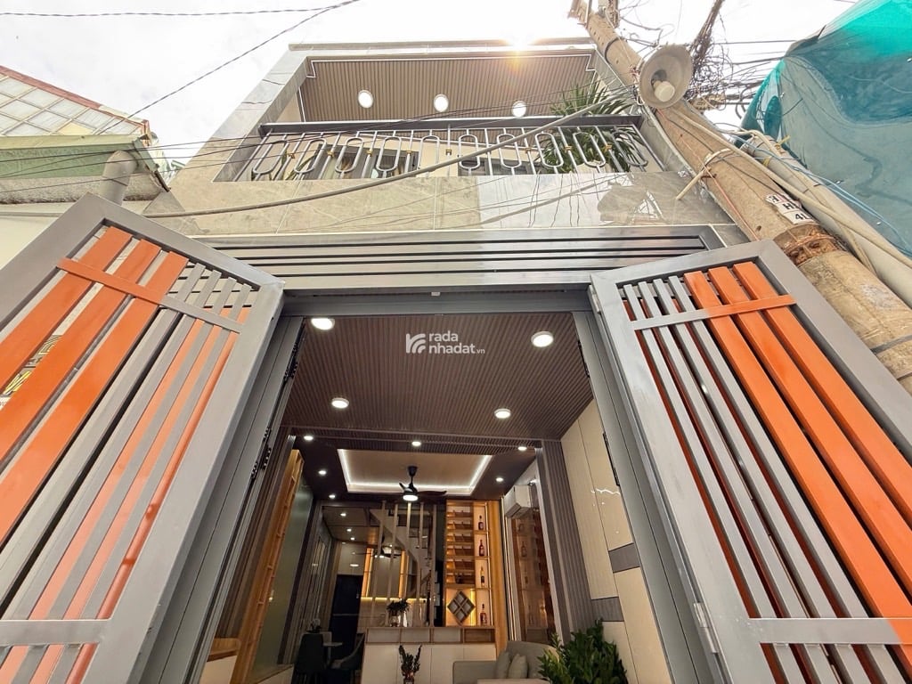 bán nhà mới chính chủ gấp gấp trong tháng