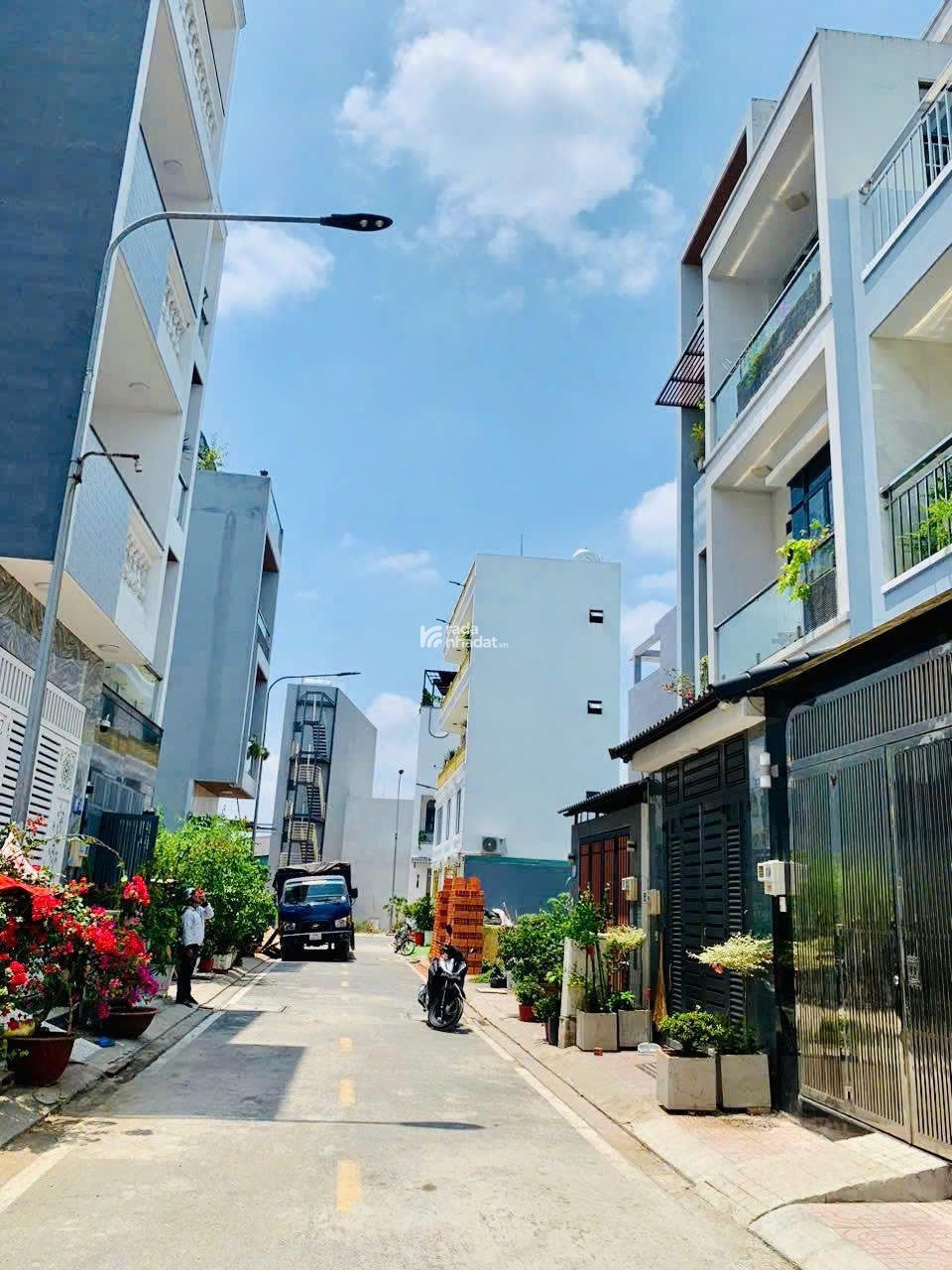 Chú tôi chính chủ cần bán gấp lô đất để cho con đi du học