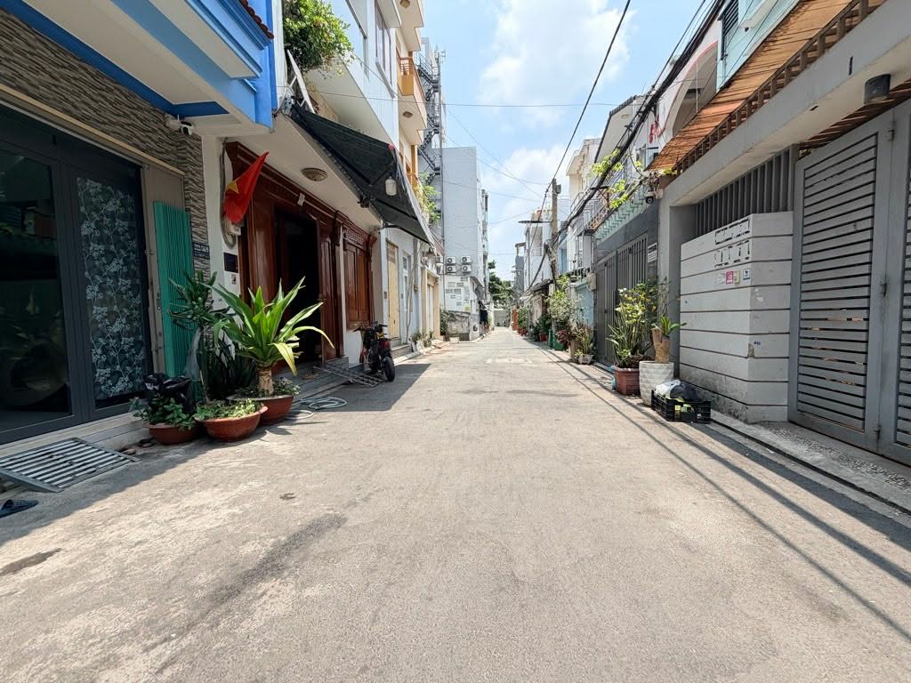 HIẾM - ĐẤT TRỐNG 70M2 - 2 MẶT HẺM - HXH - CHỈ NHỈNH 5 TỶ