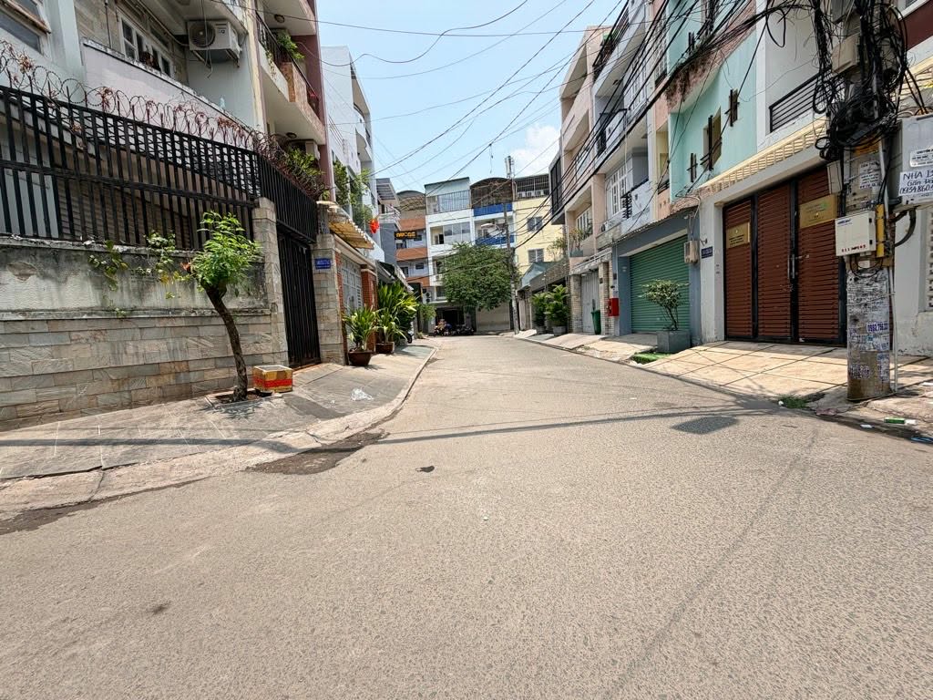 HIẾM - ĐẤT TRỐNG 70M2 - 2 MẶT HẺM - HXH - CHỈ NHỈNH 5 TỶ