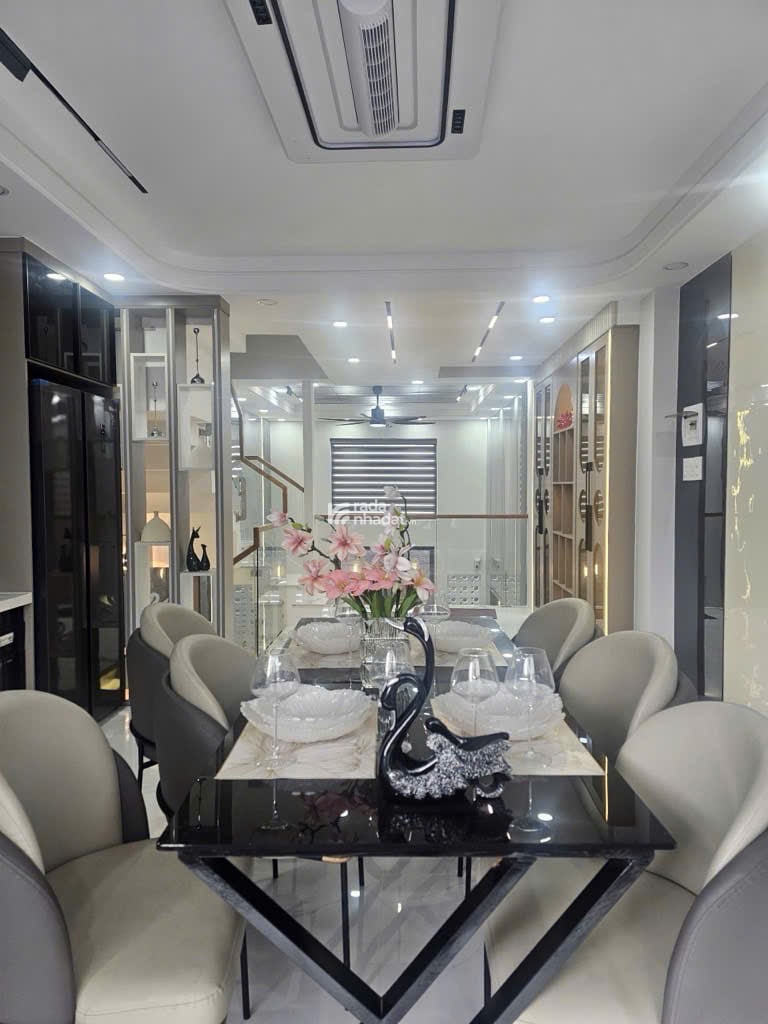 Siêu Phẩm Qua Bàn Tay Kiến Trúc Sư Nhà 4 Tầng 62m2 Lê Văn Thọ P13 Quận Gò Vấp