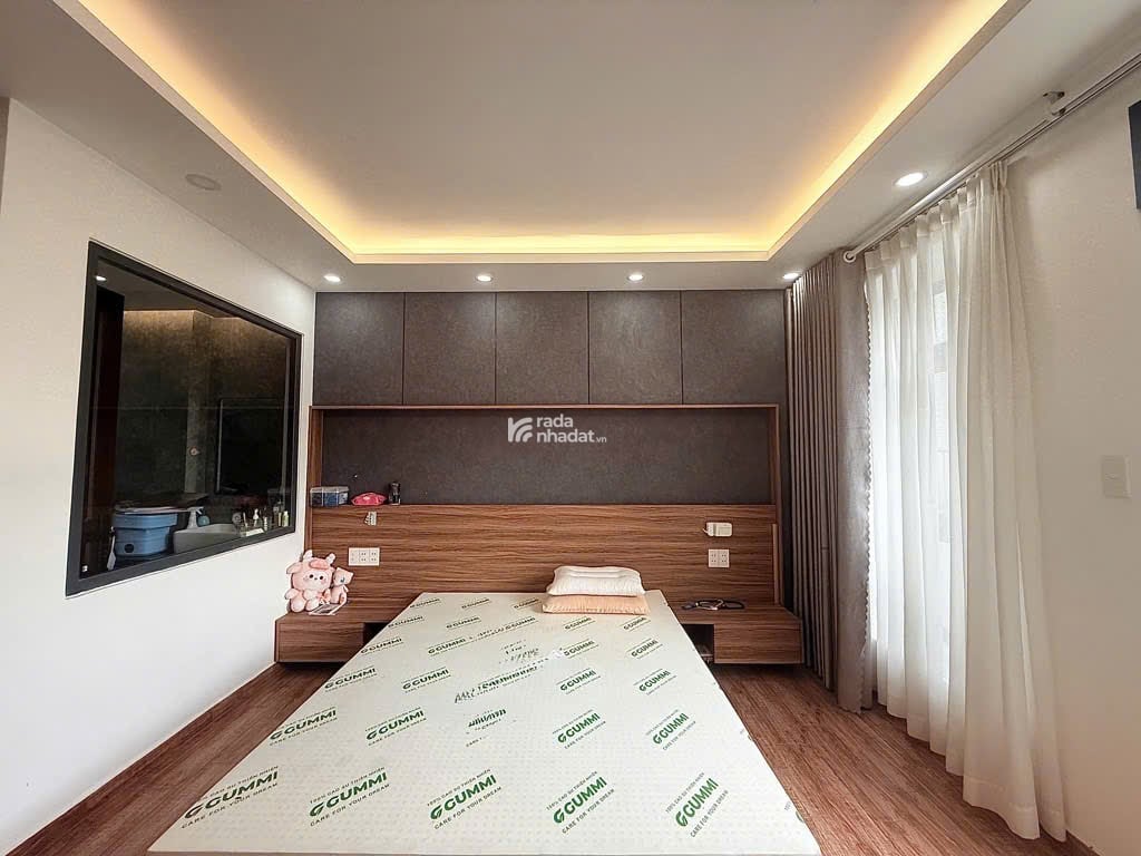 NHÀ ĐẸP 5 TẦNG - GARA - THANG MÁY - DƯƠNG QUẢNG HÀM, P6 GÒ VẤ