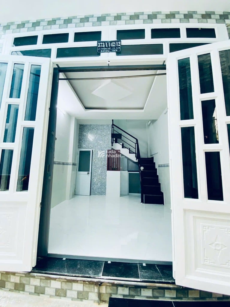 SÁT HẺM XE HƠI 373 LÝ THƯỜNG KIỆT, TÂN BÌNH, NỞ HẬU, CÓ KC Ở NGAY. GIẢM 350TR CHỈ CÒN 2.7T TL 