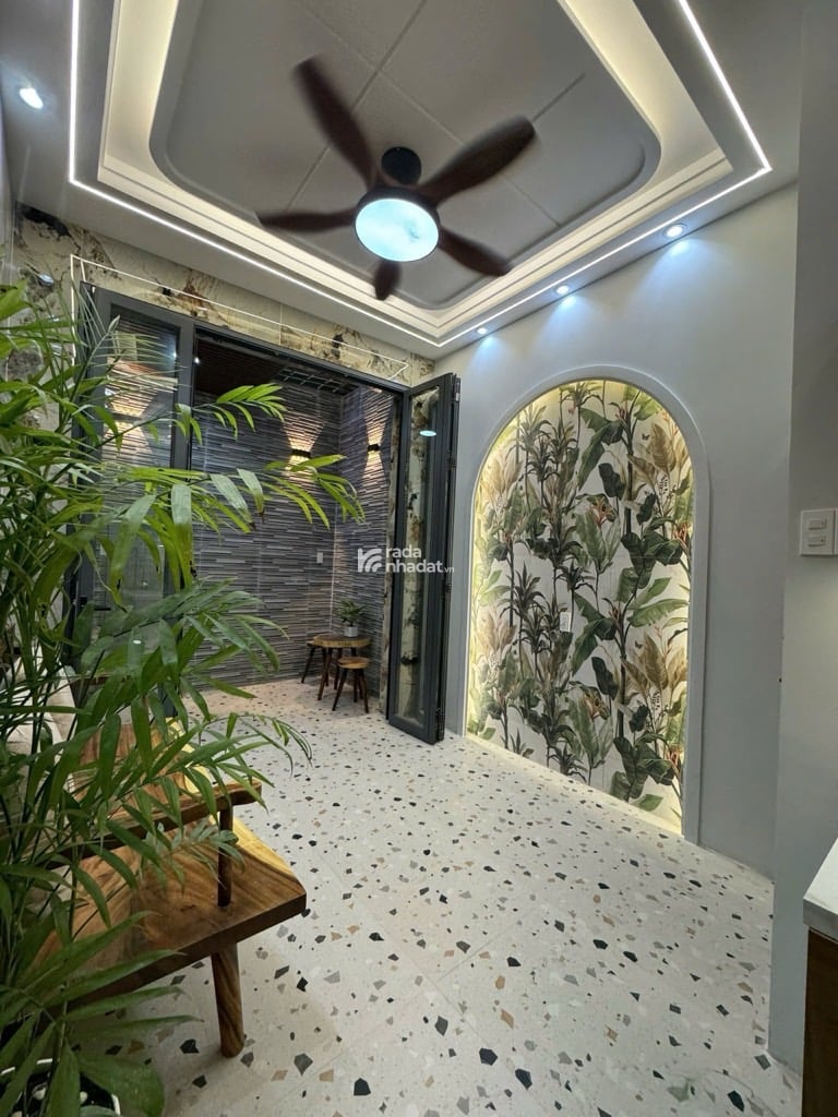 NHÀ SIÊU ĐẸP QUẬN 6 -  NHÀ 4 TẦNG - NGAY TRỤC GIAO THÔNG CHỢ LỚN 