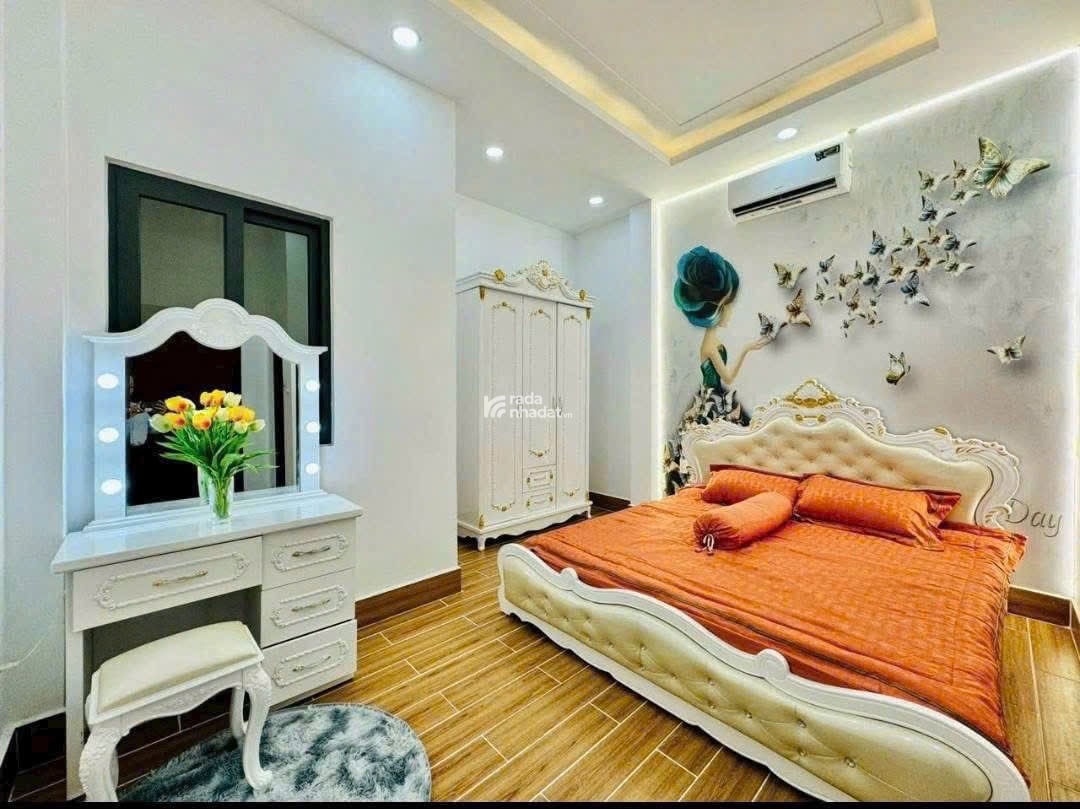 Kẹt tài chính bán tháo nhà 3 tỷ 390 triệu, DT 42m2 đường Lam Sơn, phường Tân Sơn Hoà, Quận Tân Bình