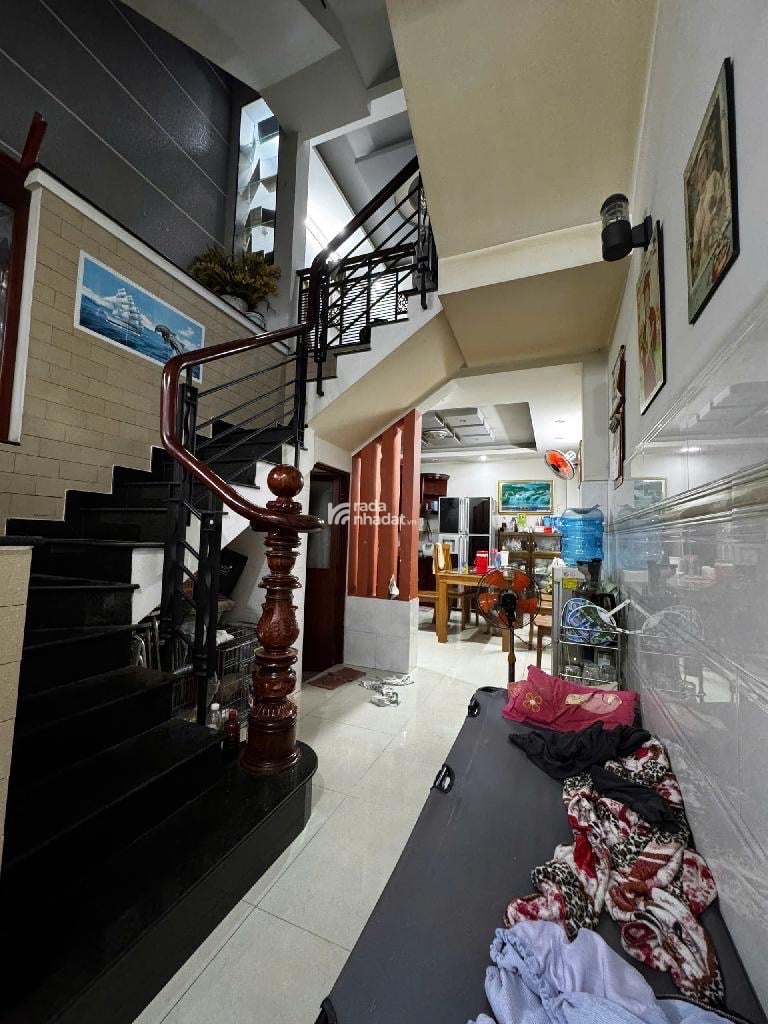 Bán nhà gần văn cao bình long lê văn qưới