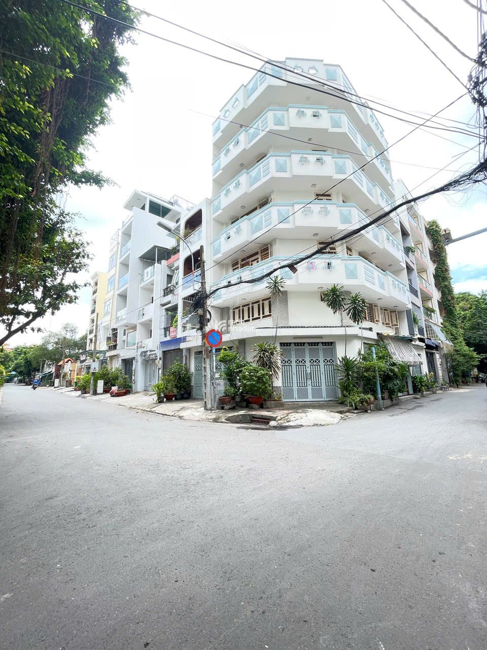 Hẻm xe hơi sát mặt tiền Lý Thường Kiệt quận 10 (Dt 4x17m) ngay ĐH bách khoa sài gòn