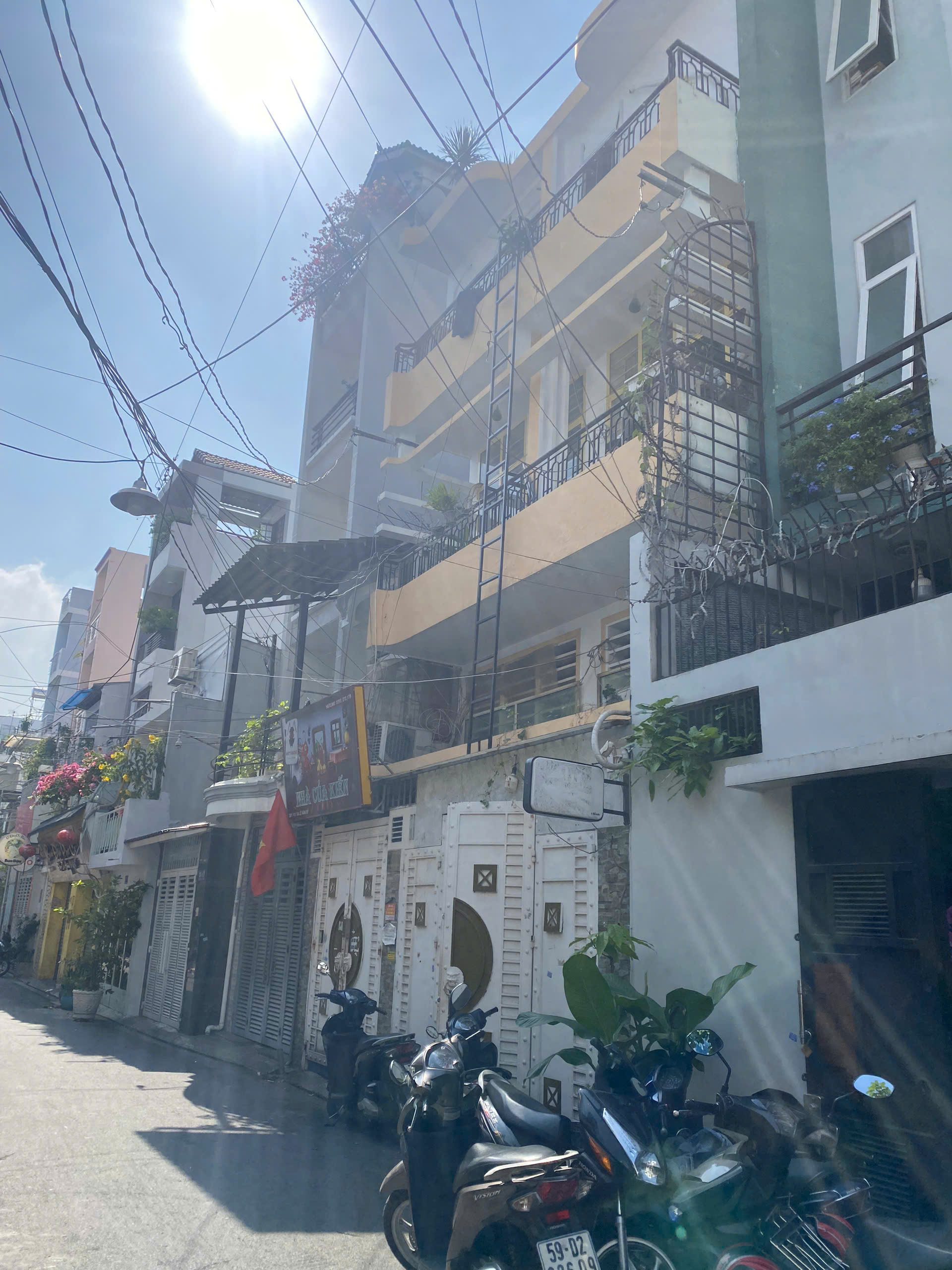 Bán nhà hẻm xe hơi khu Lê Văn Sỹ Tân Bình  Ngang 6m 79m2  Giá 18 tỷ