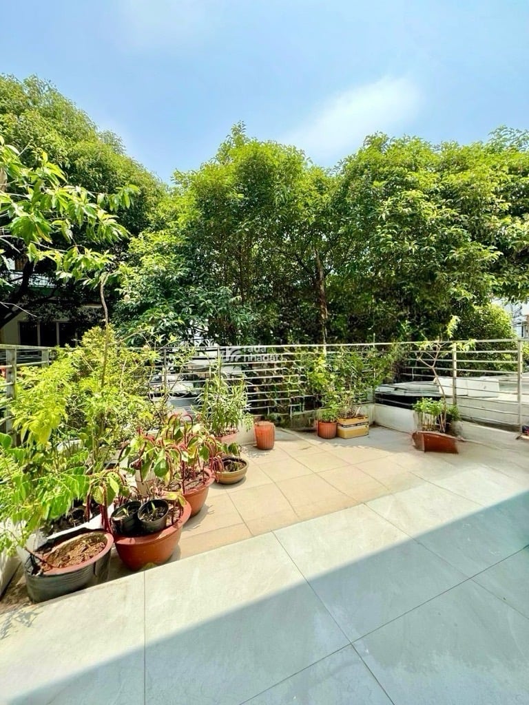 MẶT TIỀN KINH DOANH 4 TẦNG KHU BÀU CÁT - KẾ ĐỒNG ĐEN - ĐƯỜNG 12M CÓ LỀ - SỔ A4 - 4X18 - DTCN 72M2