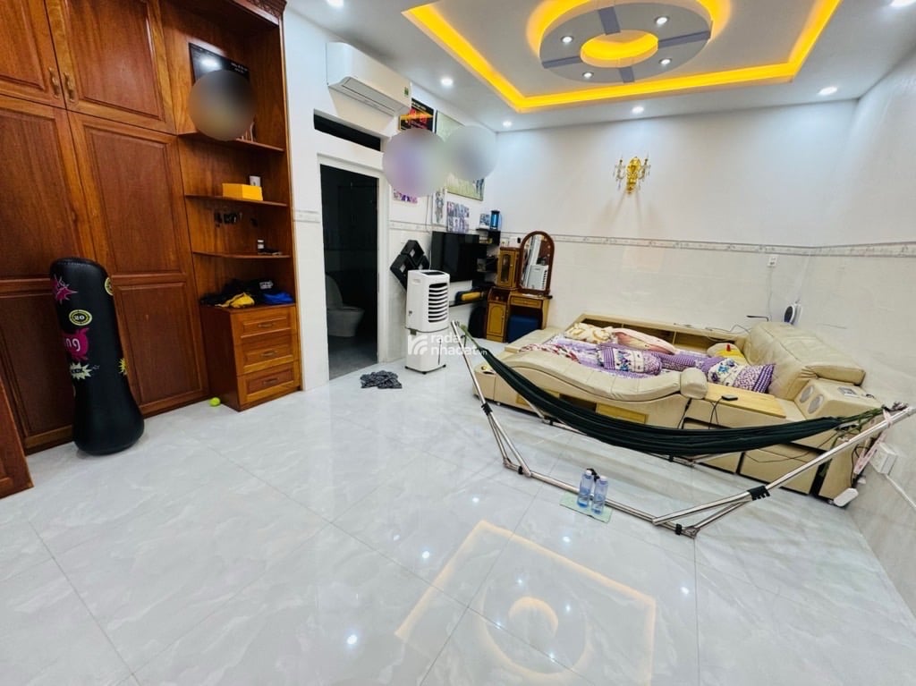 BIỆT THỰ gần MẶT TIỀN HỒNG BÀNG - 207M2 (15x14M) - 3 TẦNG MÁI ĐÚC, 7 PHÒNG, 8WC - CÓ THANG MÁY, GAR