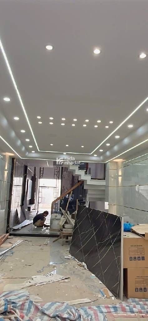 Bán nhà 5 tầng bình tân giá chỉ hơn 7 tỷ