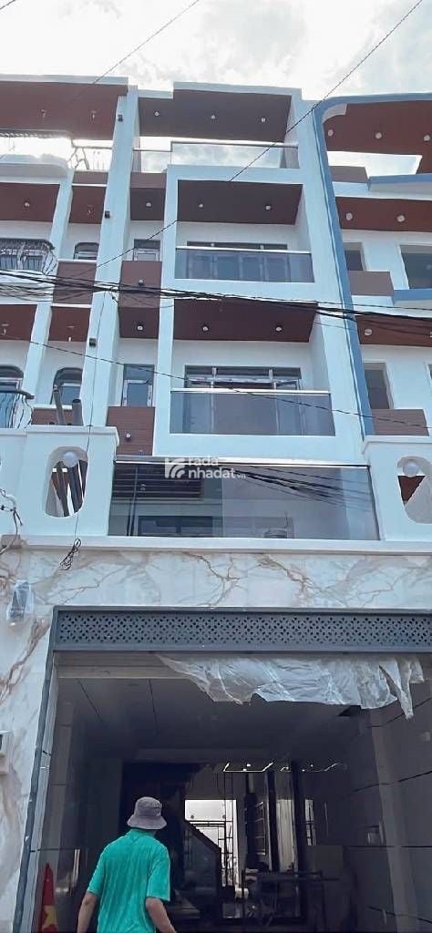 Bán nhà 5 tầng bình tân giá chỉ hơn 7 tỷ