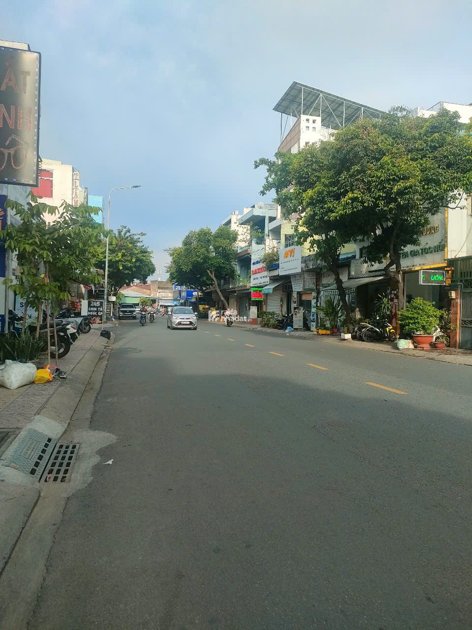 NHÀ MẶT TIỀN TRƯƠNG VĨNH KÝ  GẦN LUỸ BÁN BÍCH