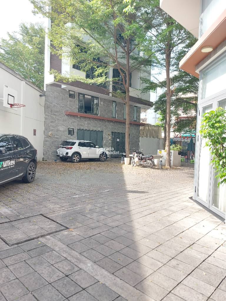 NHÀ ĐẸP 5 TẦNG-KHU NỘI BỘ CAO CẤP-NGAY CC HIM LAM CHỢ LỚN-GIÁ 8.8 TỶ