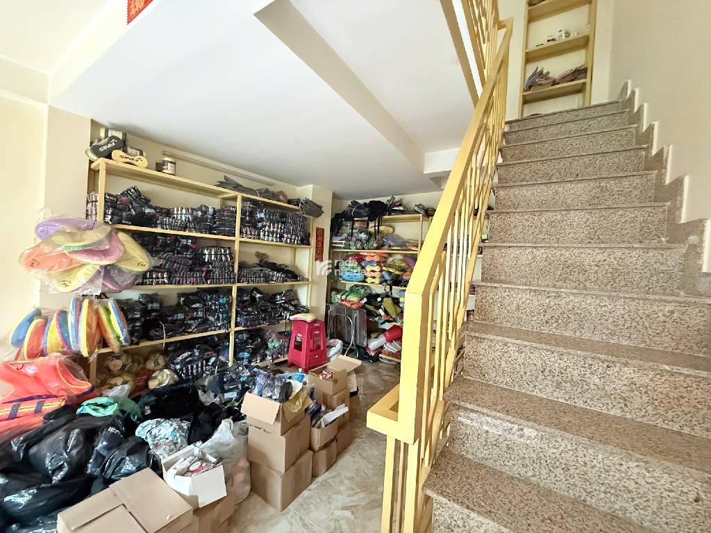 KHU VIP SÁT Q1. HẺM XE HƠI VẠN KIẾP, BÌNH THẠNH, 27M2 CÓ KC Ở NGAY. GIẢM 650TR CHỈ 6.4T