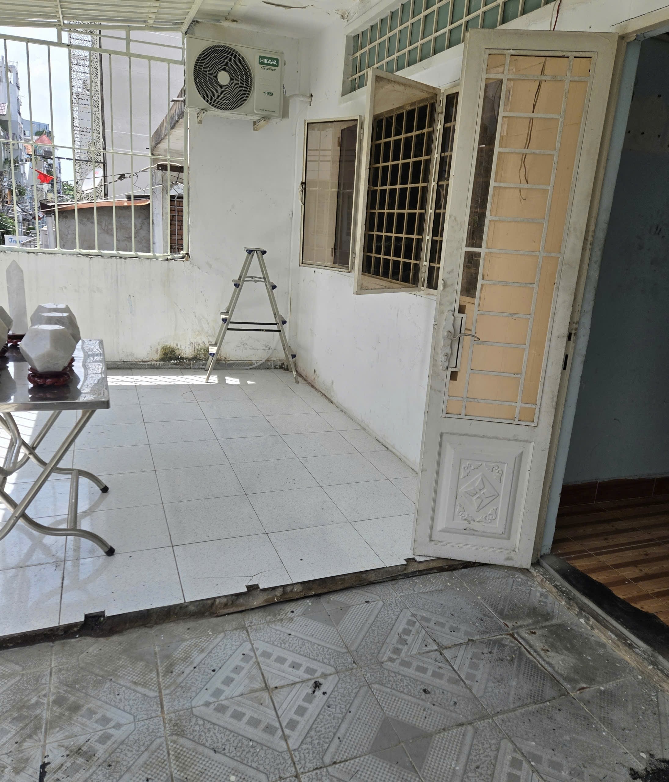 Bán nhà gần chợ thuốc tây Q10, trệt lầu, 43,5m2, ngang 6m, dài 7,2m, giá 12 tỷ, Sổ hồng riêng
