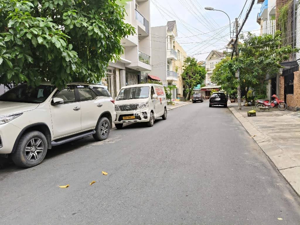 Bán nhà hẻm xe hơi Dương Quảng Hàm, Gò Vấp, ngay Emart, 64m, chỉ 6.5 t.ỷ TL