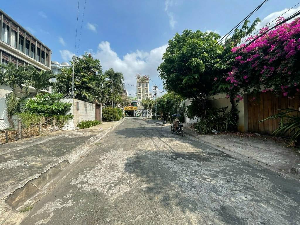 SIÊU PHẨM LÔ GỐC MẶT TIỀN ĐƯỜNG 10M CÓ LỀ ĐƯỜNG 3M KHU VIP TÊN LỬA BÁN ĐẤT TẶNG BIỆT THỰ 