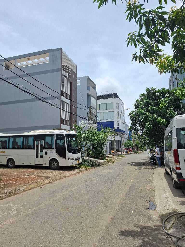BÁN ĐẤT MẶT TIỀN NAM HÙNG VƯƠNG  VƯƠNG CÔNG VIÊN 189M2 16.6 TỶ ĐẤT TRỐNG TIỆN XÂY BIỆT THỰ CHDV
