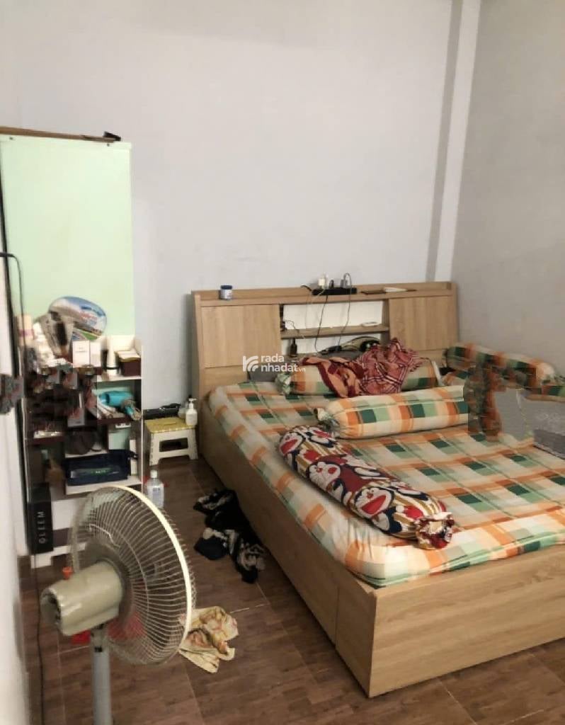  1 căn chủ ở, 1 căn làm phòng trọ cho thuê dòng tiền 11 triệu/tháng. 